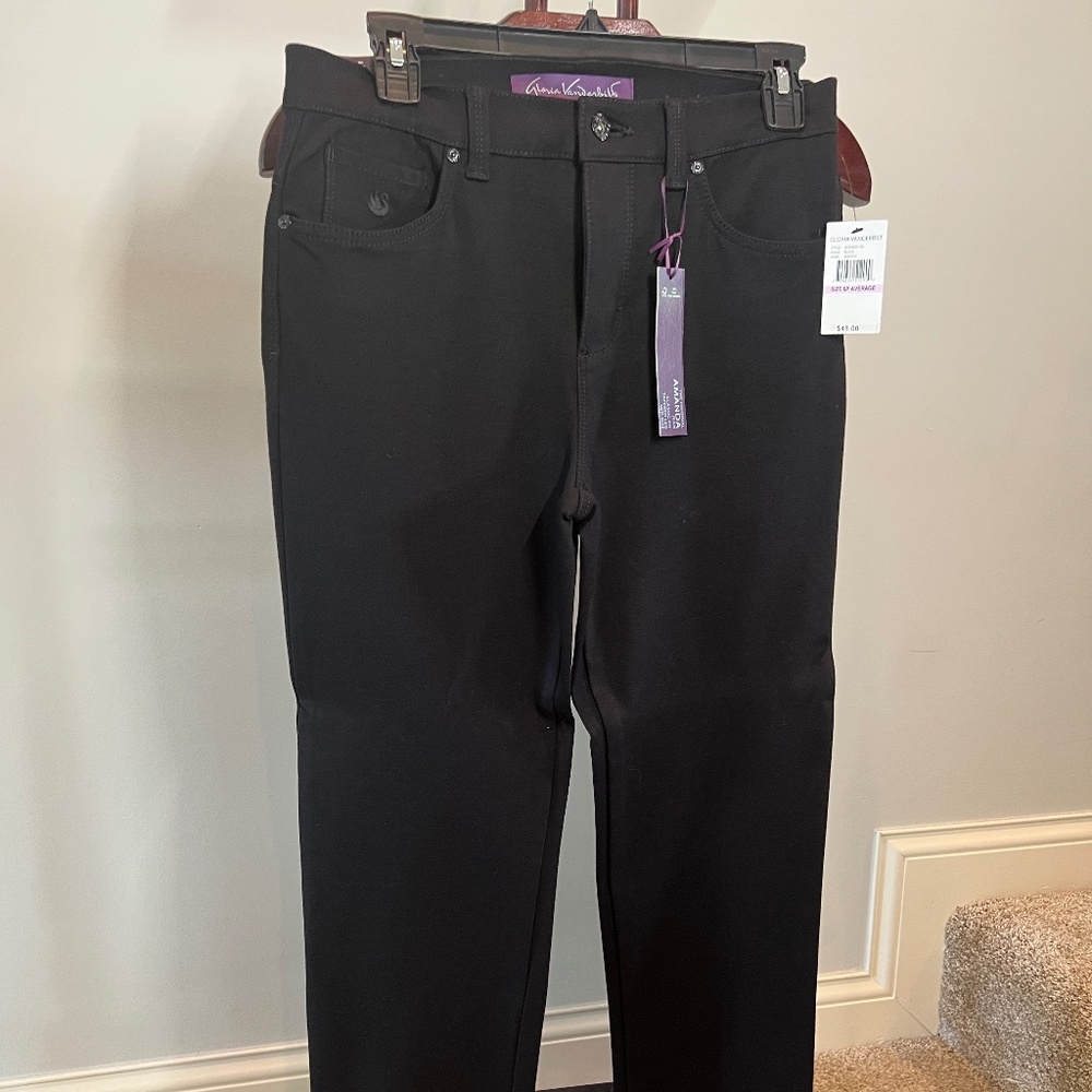 Women's Gloria Vanderbilt Black Amanda Jeans NWT